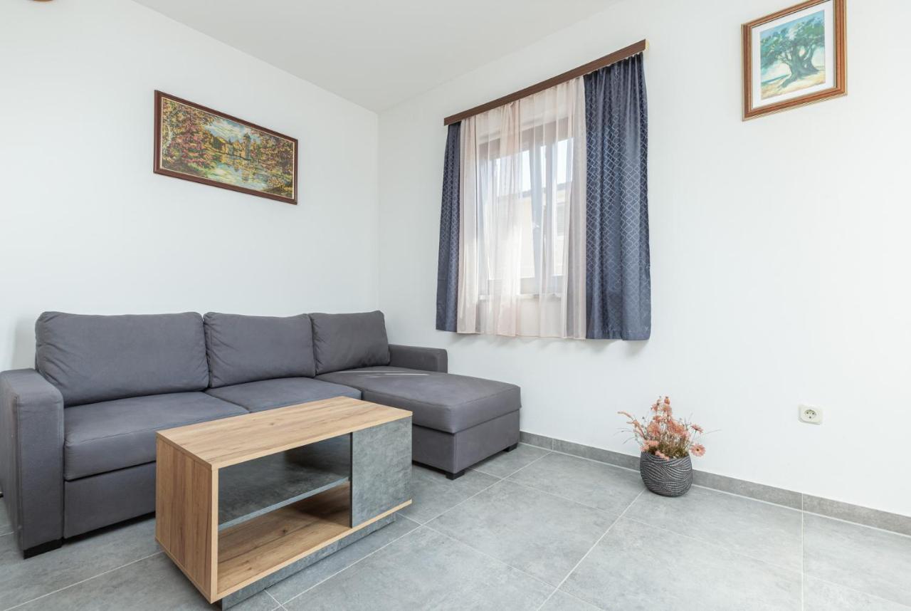 Apartamento Medak Poreč Exterior foto