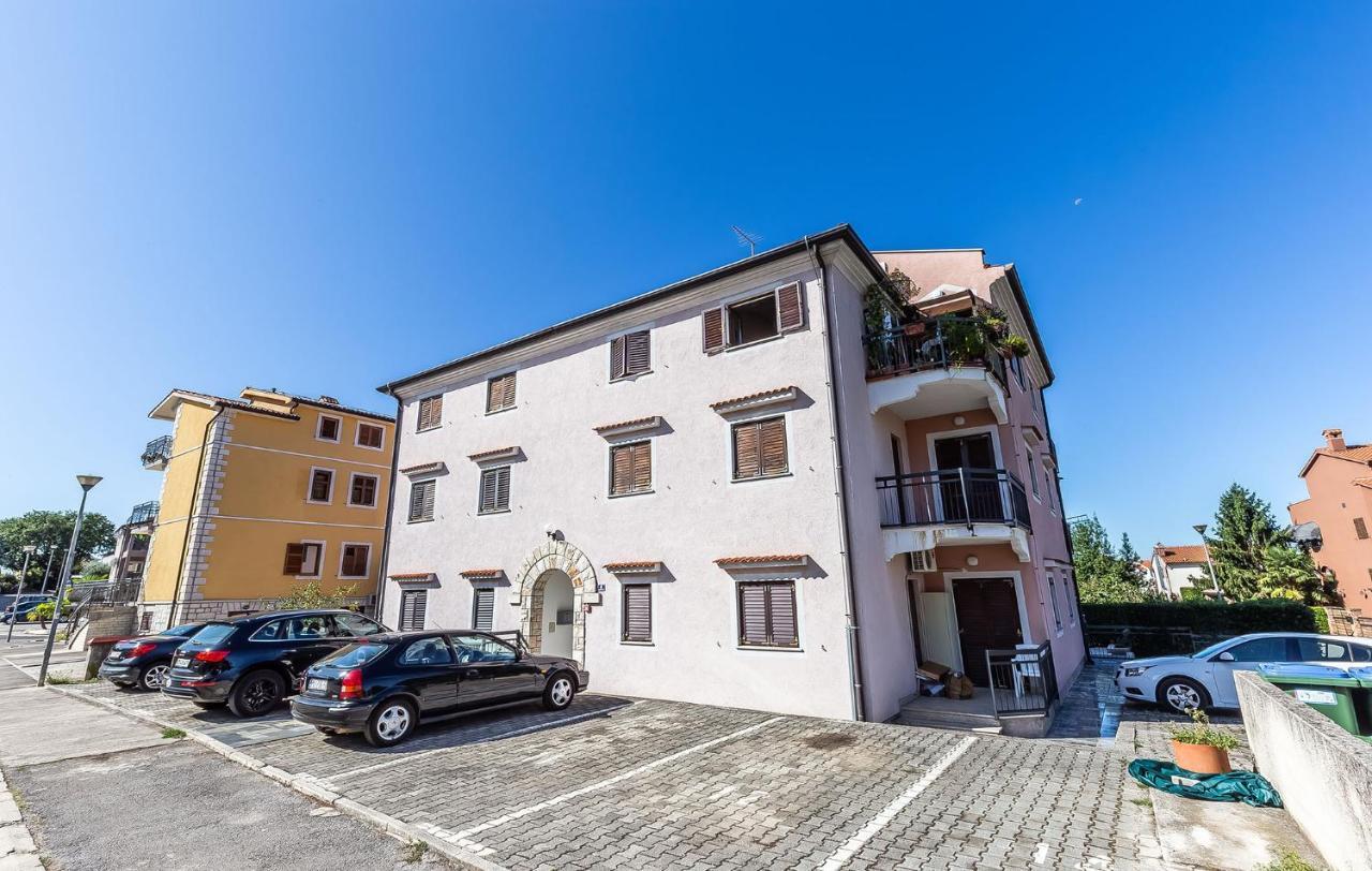 Apartamento Medak Poreč Exterior foto
